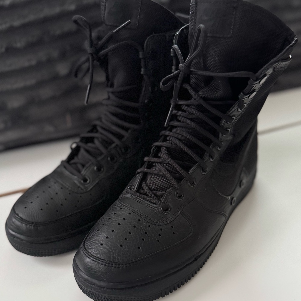 Nike Air Force 1 Triple Black SF high top Black Sneakers W strap women’s size 9